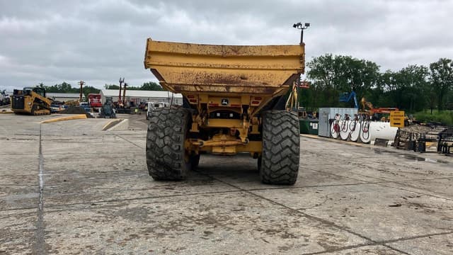 Image of John Deere 460E equipment image 3