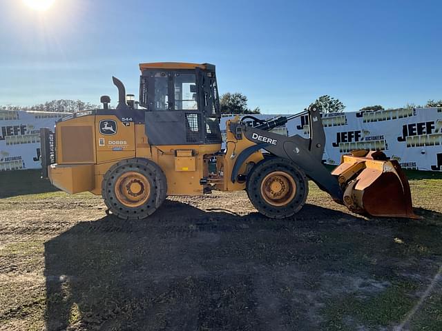 Image of John Deere 544 equipment image 3