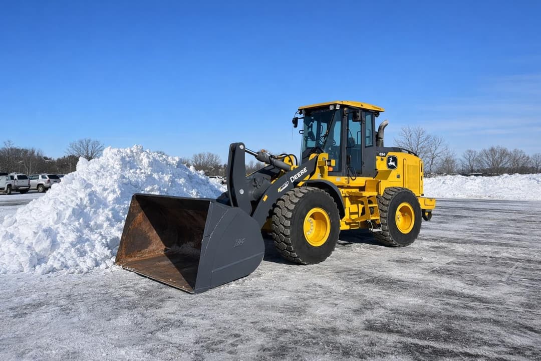 Image of John Deere 624P Primary Image