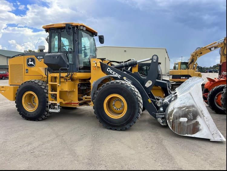 2022 John Deere 624P Equipment Image0