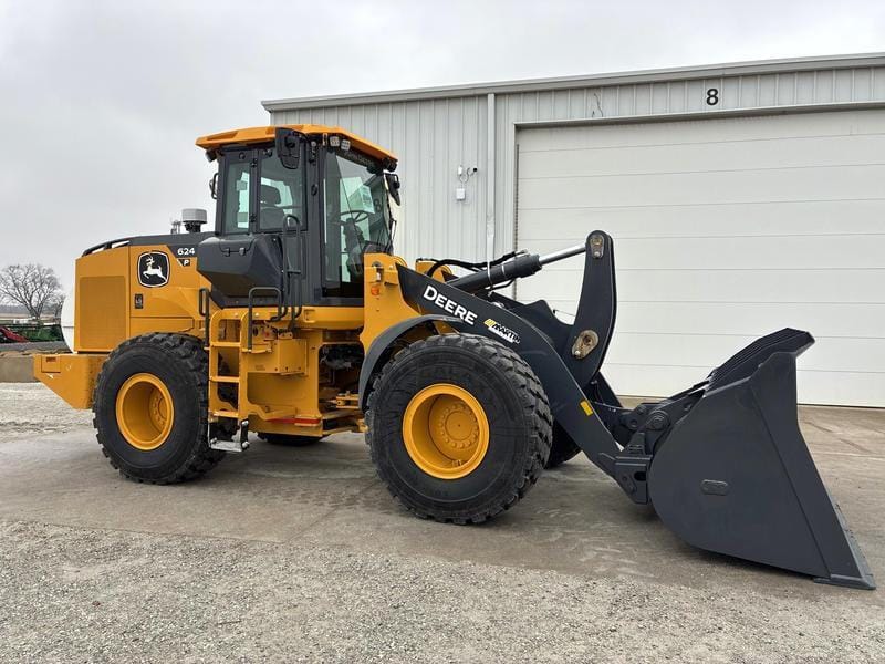 Main image John Deere 624P