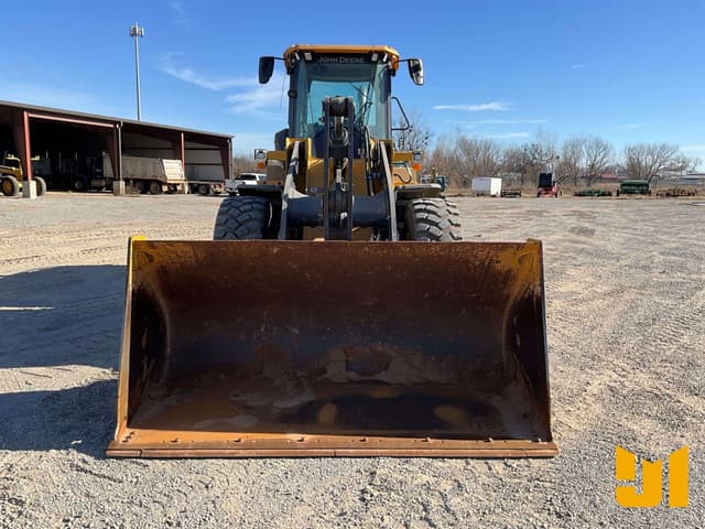 Image of John Deere 624P equipment image 1