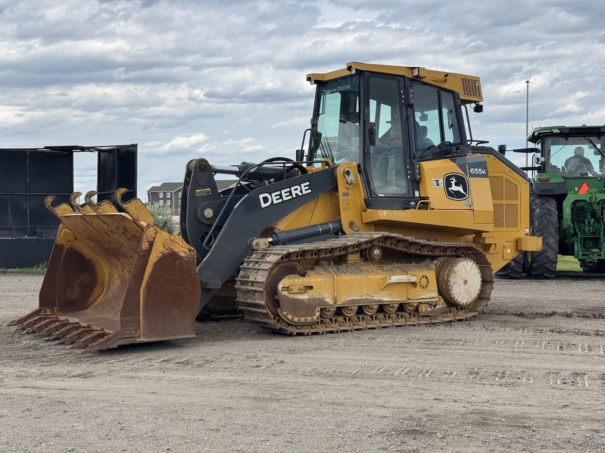2022 John Deere 655K Equipment Image0