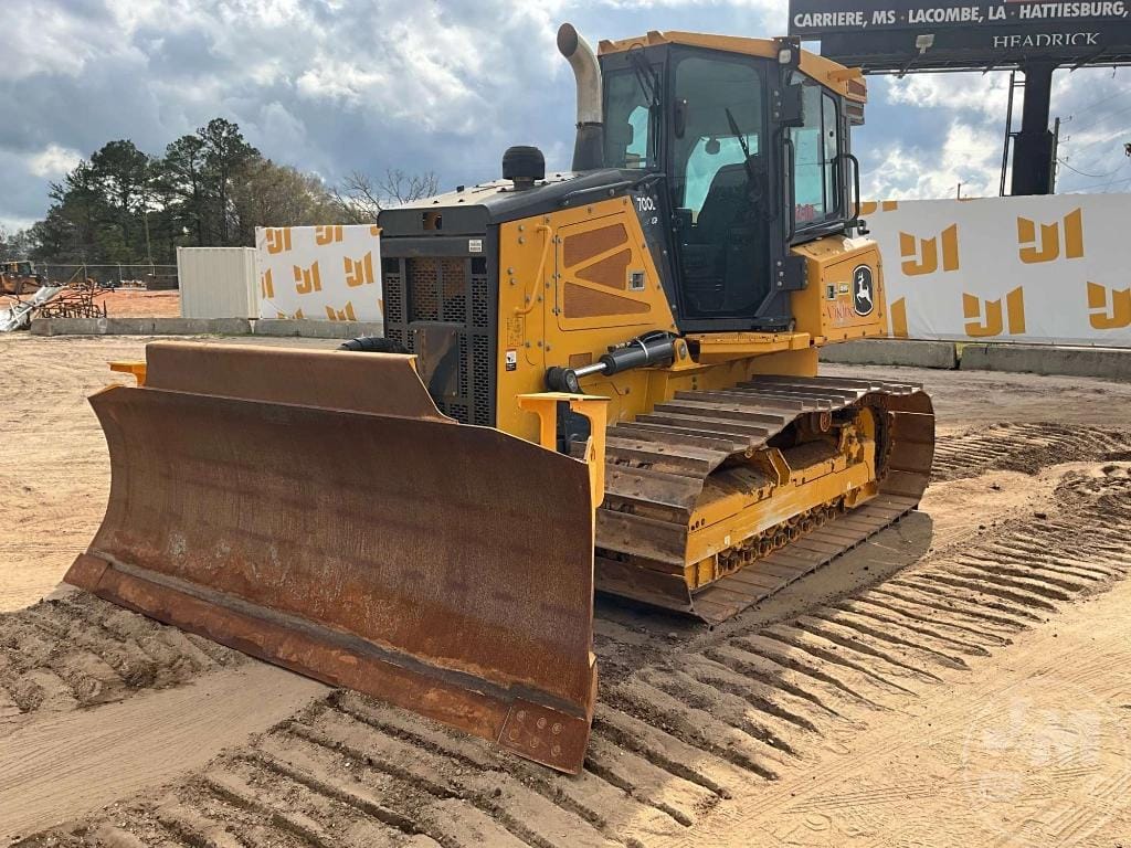 2022 John Deere 700L LGP Equipment Image0