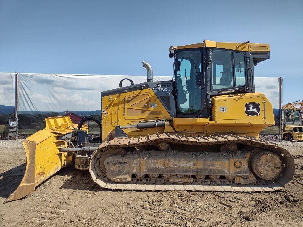 Image of John Deere 750L LGP Primary image