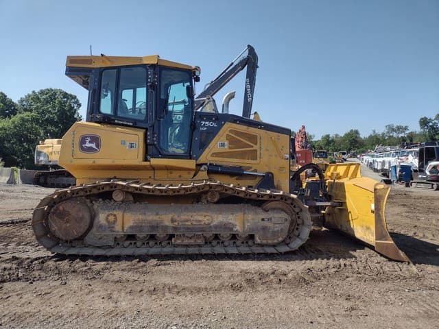 Image of John Deere 750L LGP equipment image 2