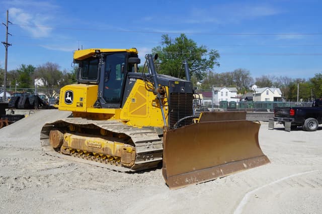 Image of John Deere 850L LGP equipment image 3