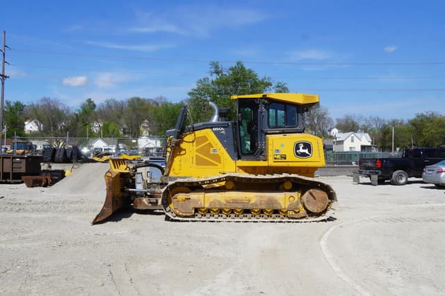 Image of John Deere 850L LGP equipment image 1
