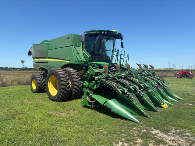 Image of John Deere S770 equipment image 4