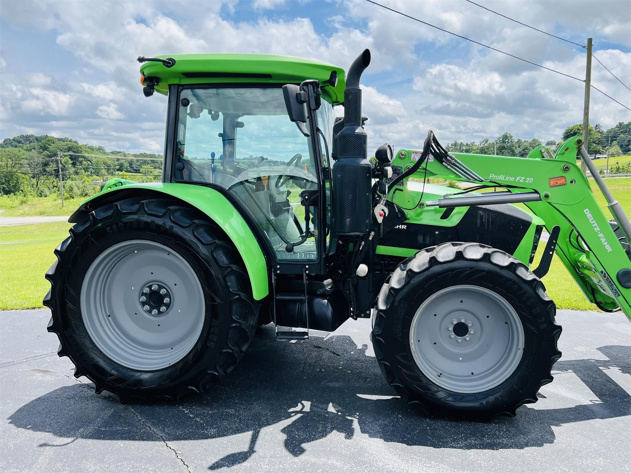 2022 Deutz-Fahr 5120G Equipment Image0