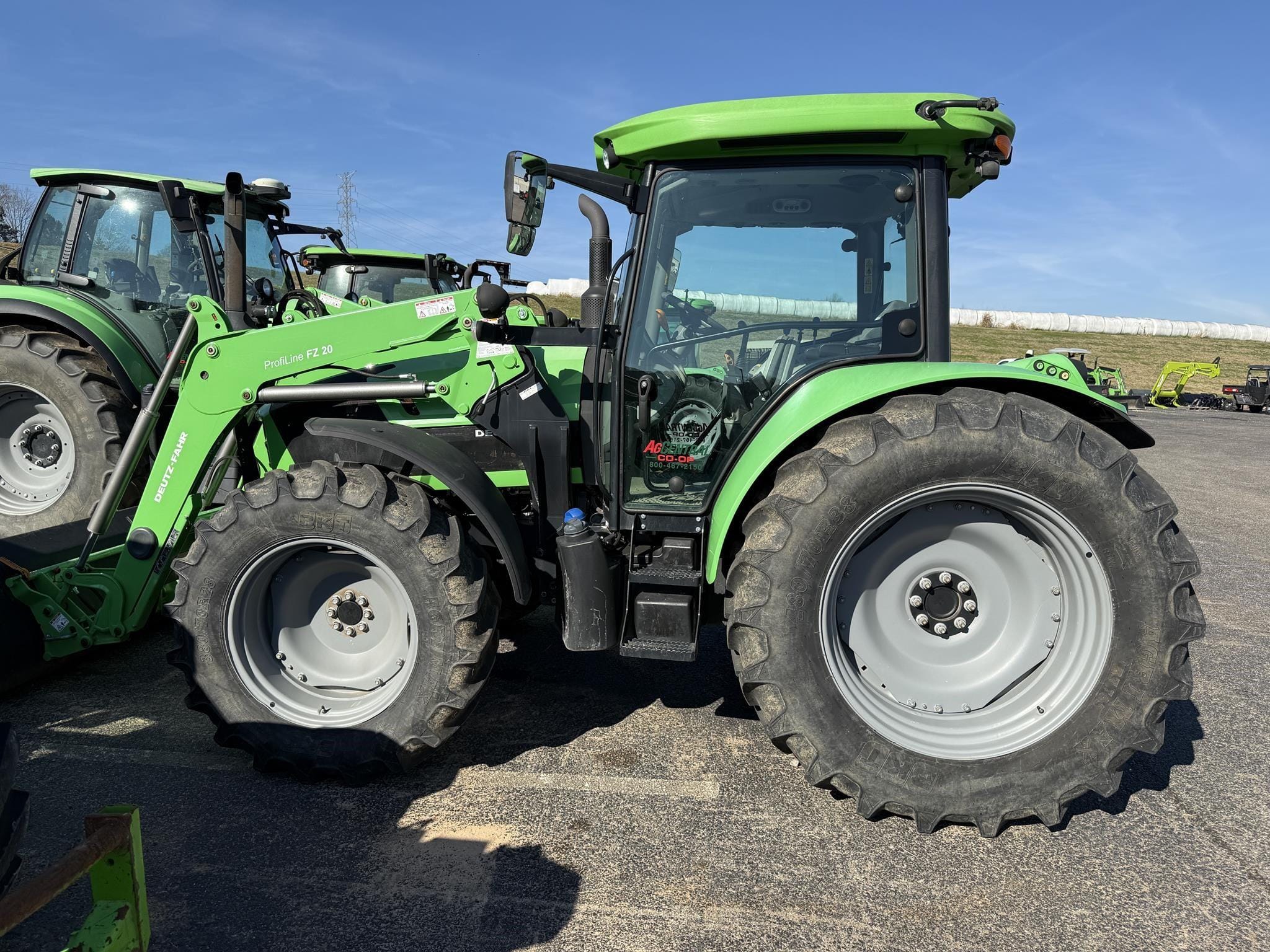 2022 Deutz-Fahr 5120G Equipment Image0