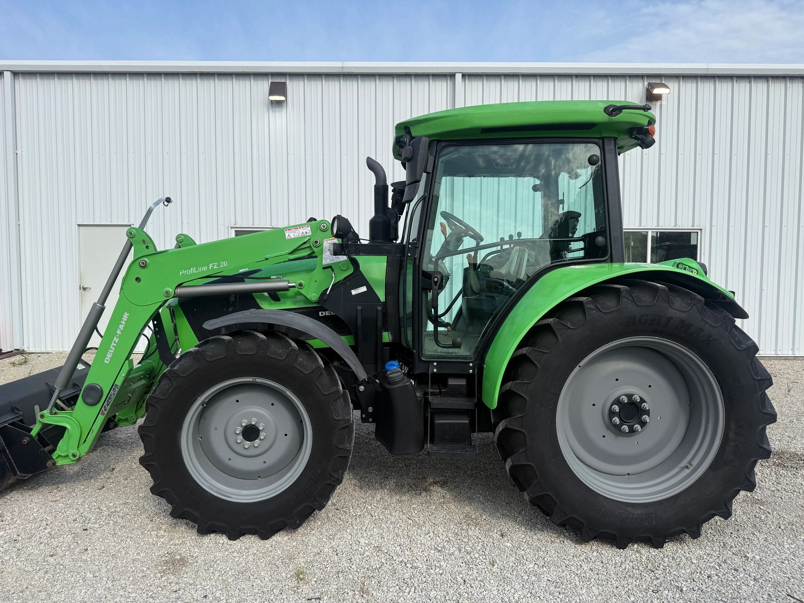 2022 Deutz-Fahr 5120G Equipment Image0