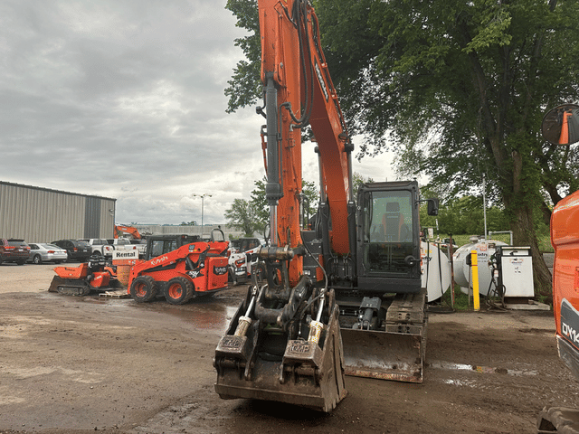 Image of Doosan DX140LC-5 equipment image 2