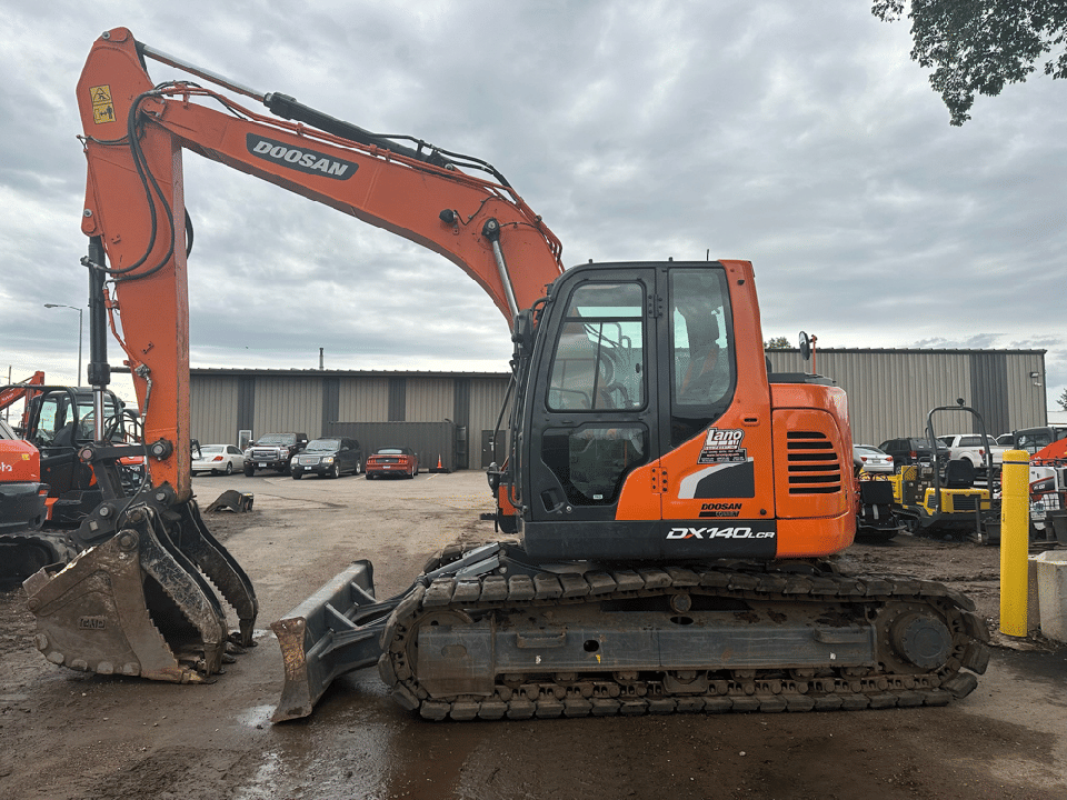 2022 Doosan DX140LC-5 Equipment Image0