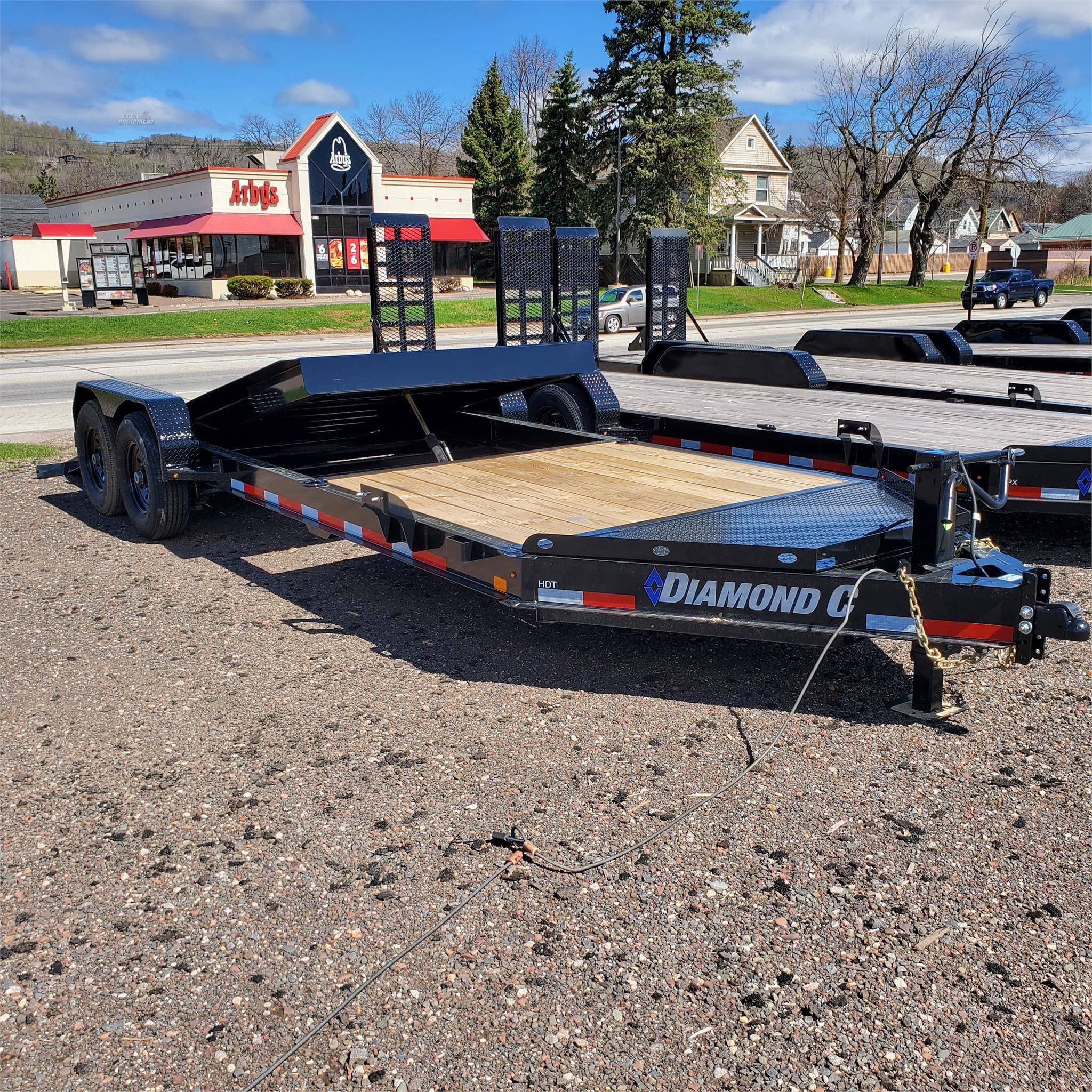 2022 Diamond C 22HDT Equipment Image0