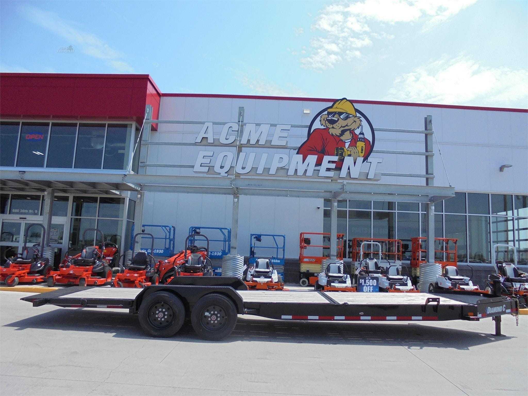 2022 Diamond C 26HDT Equipment Image0