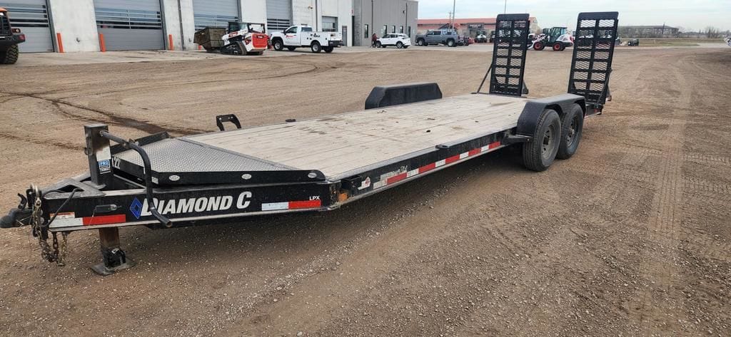 2022 Diamond C Undetermined Equipment Image0