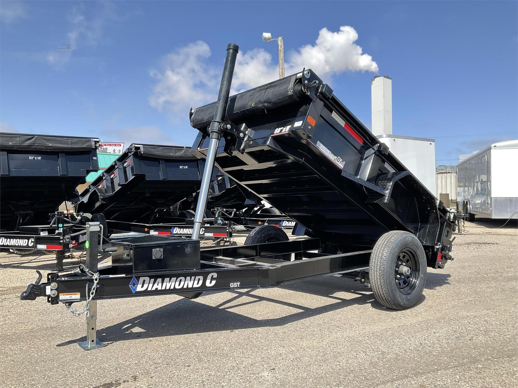 2022 Diamond C GST Equipment Image0