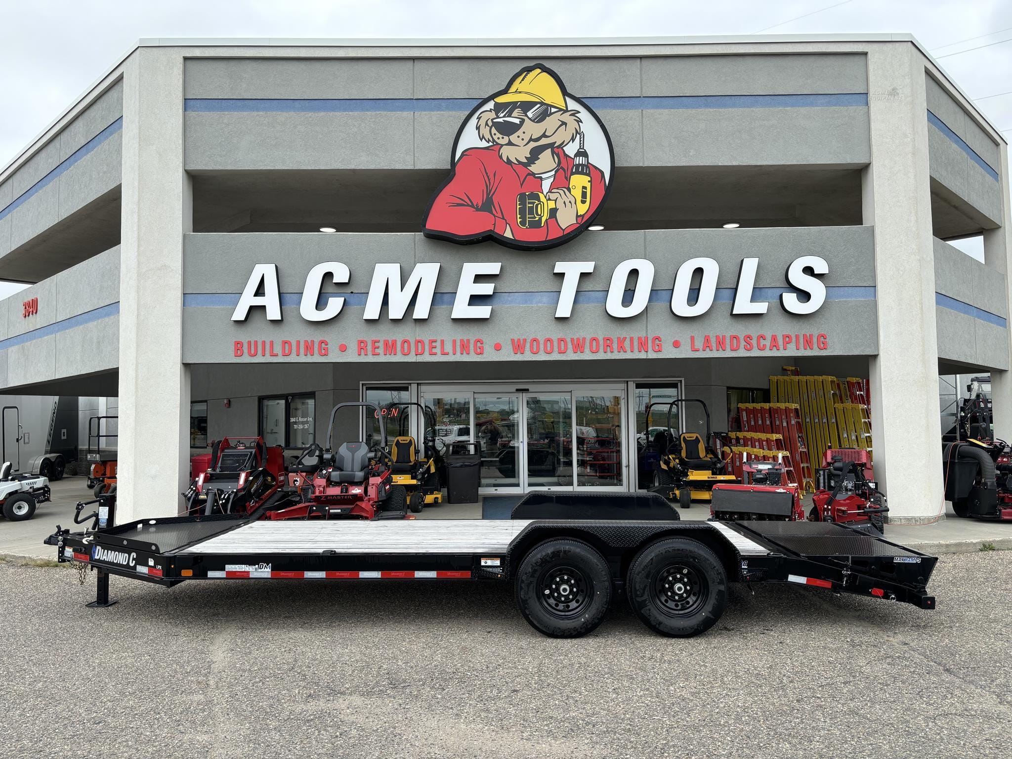 2022 Diamond C LPX Equipment Image0