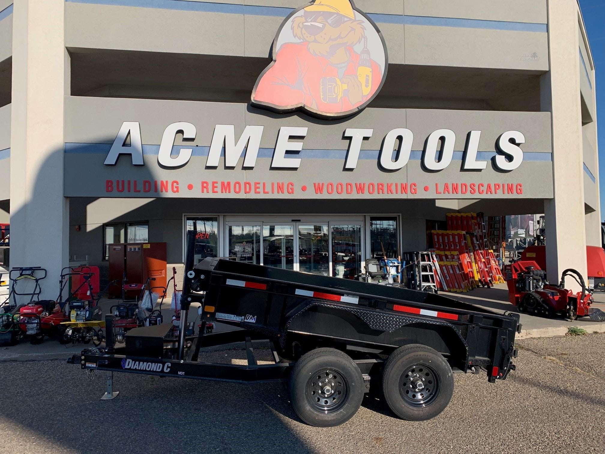 2022 Diamond C MDT 10x77 Equipment Image0