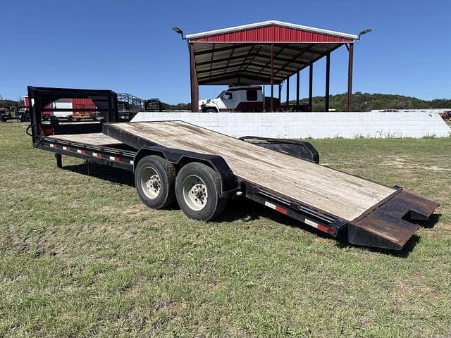 Image of Diamond T 8324TD equipment image 2