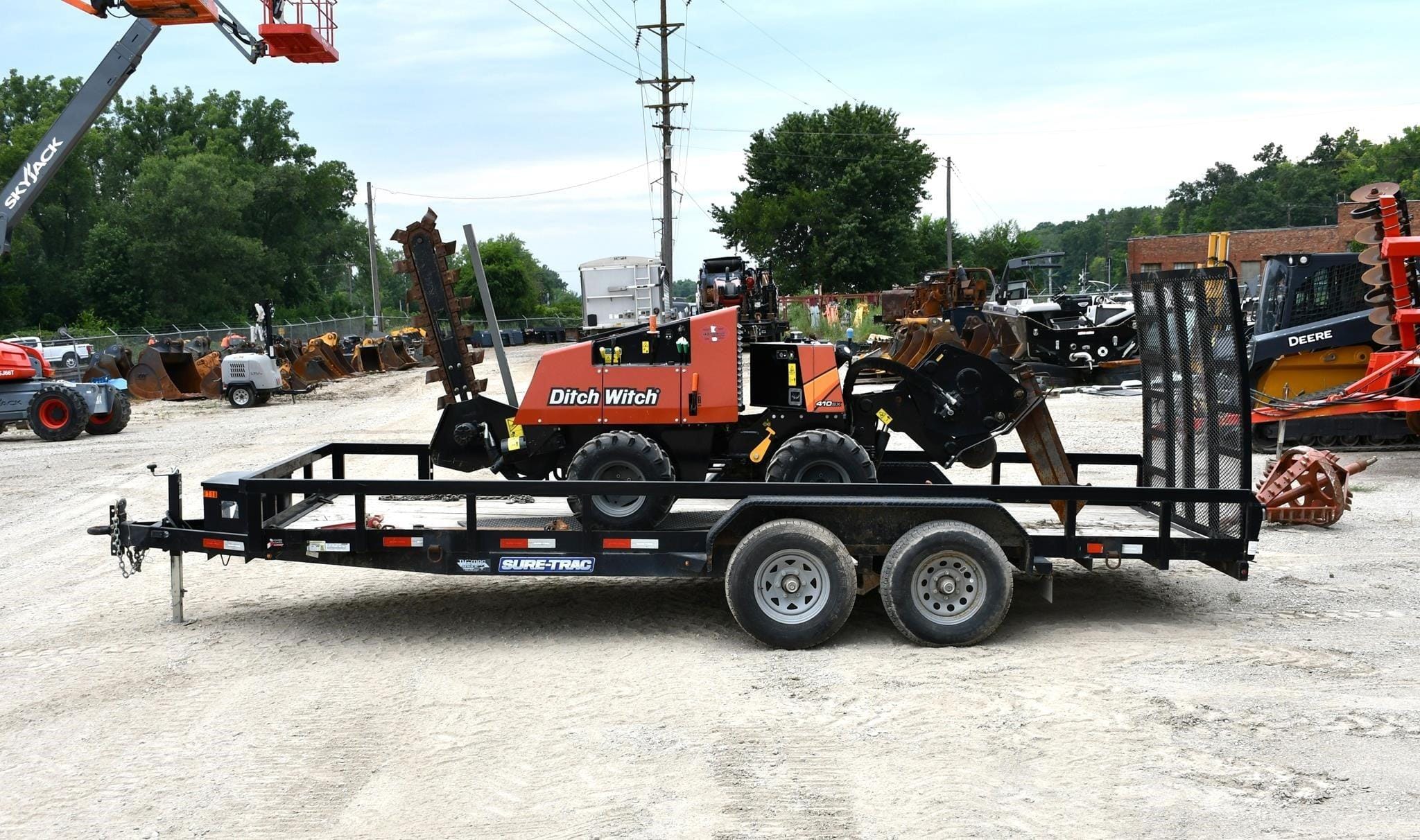 2022 Ditch Witch 410SX Equipment Image0