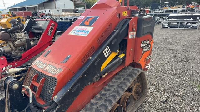 Image of Ditch Witch SK800 equipment image 4