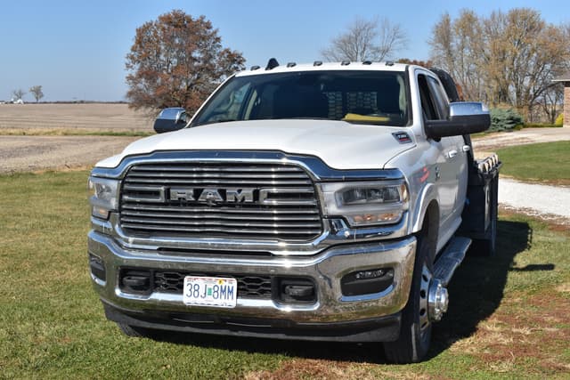 Image of Dodge Ram 3500 equipment image 1