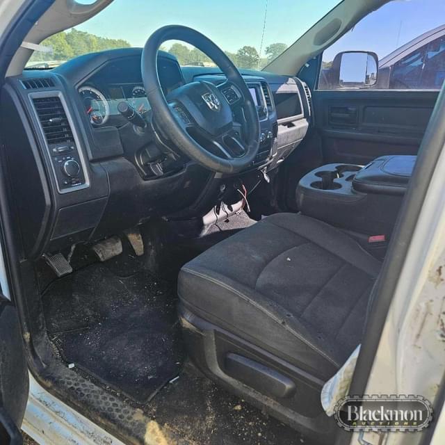 Image of Dodge Ram 1500 equipment image 2