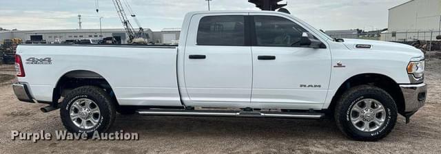 Image of Dodge Ram 2500 equipment image 3