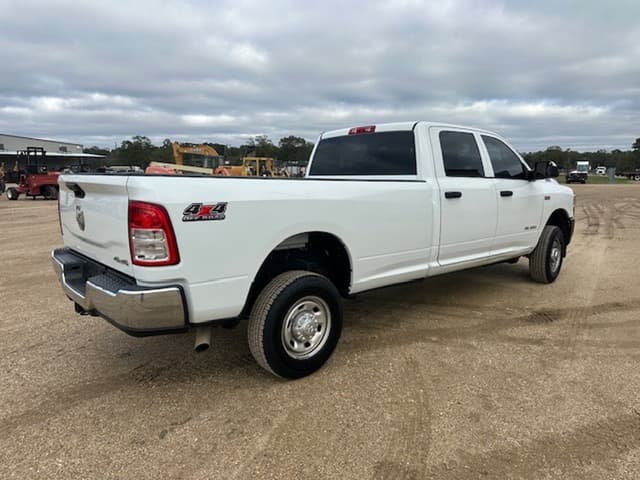 Image of Dodge Ram 2500 equipment image 2