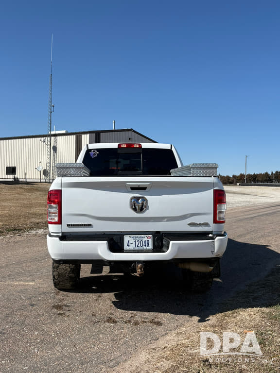 Image of Dodge Ram 2500 equipment image 3