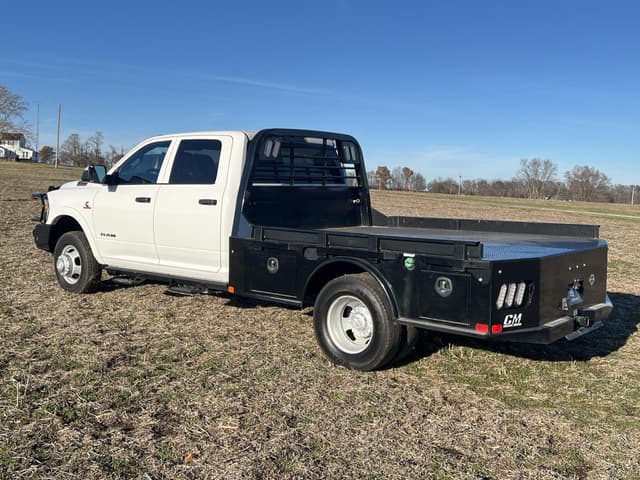 Image of Dodge Ram 3500 equipment image 2