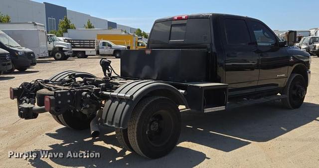 Image of Dodge Ram 3500 equipment image 4