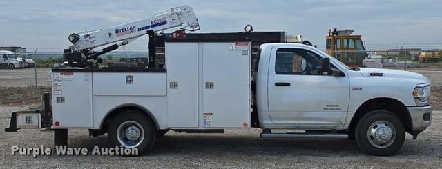 Image of Dodge Ram 3500 equipment image 3