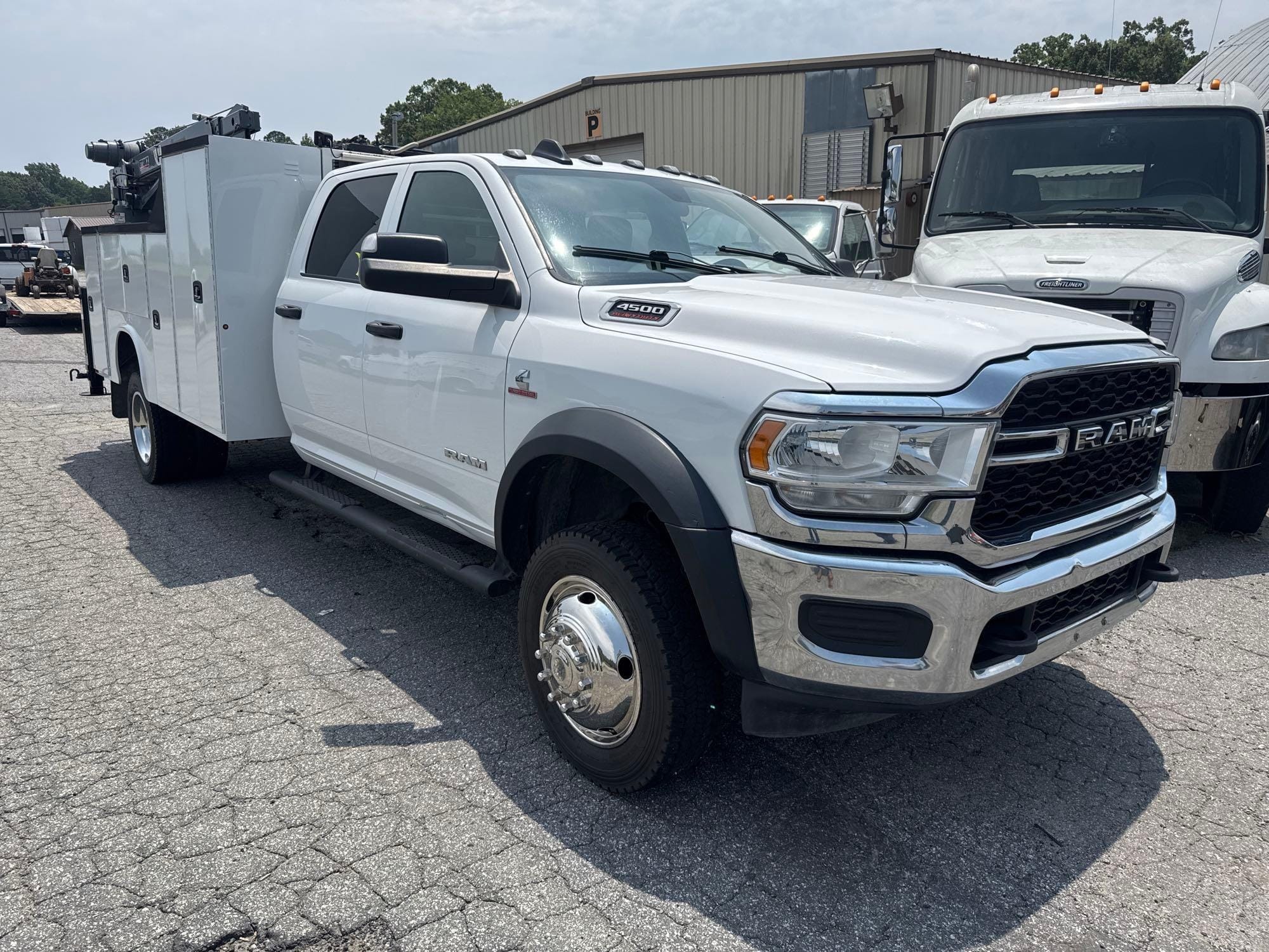 2022 Dodge Ram 4500 Equipment Image0