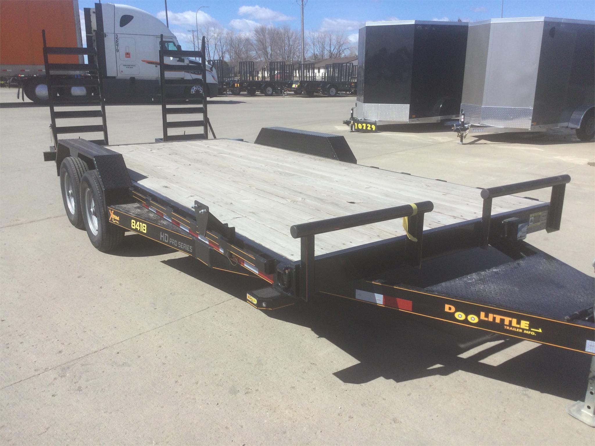 2022 Doolittle HD Pro Series 8418 Equipment Image0