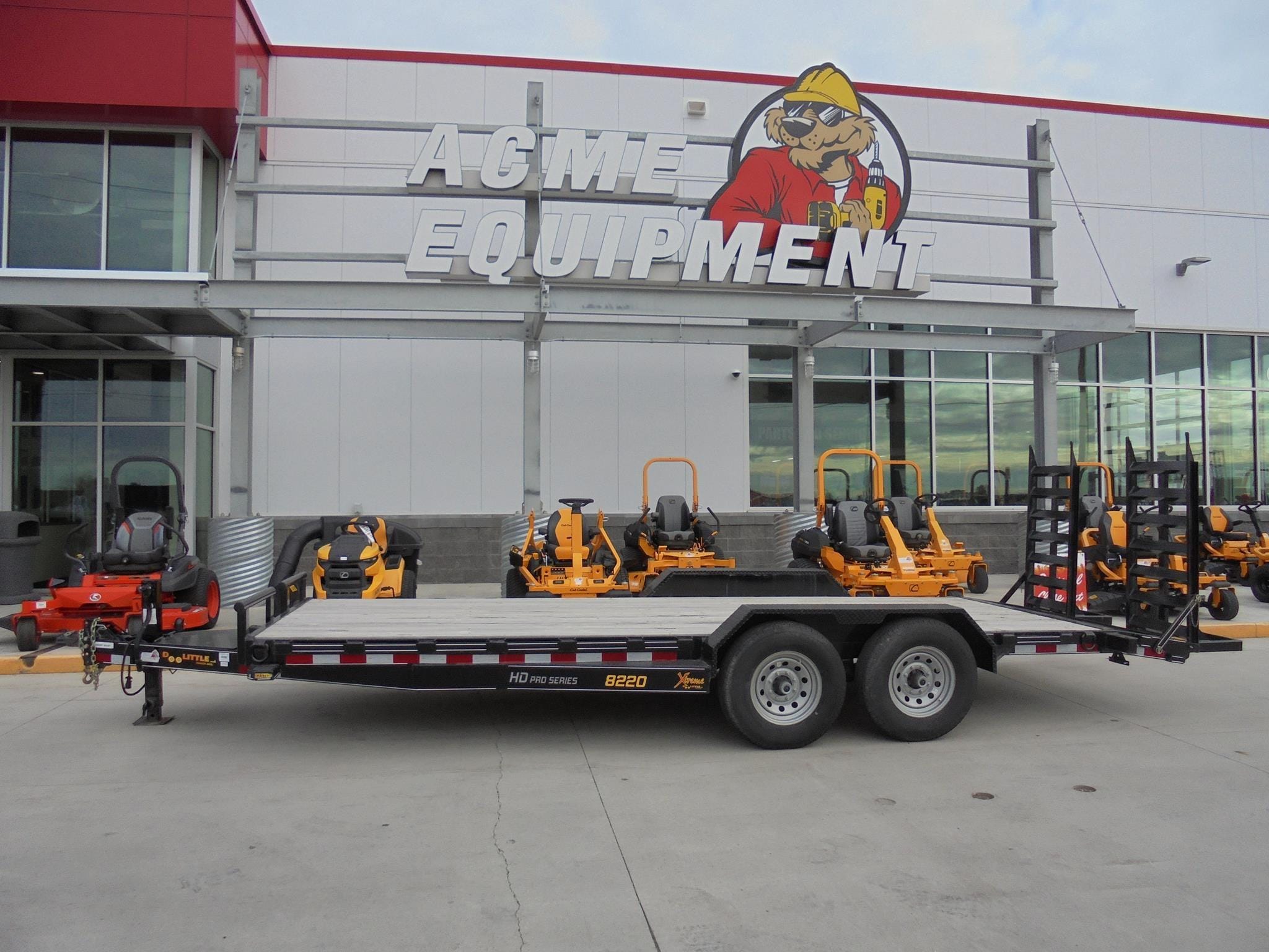 2022 Doolittle Xtreme HD Pro Series 8220 Equipment Image0