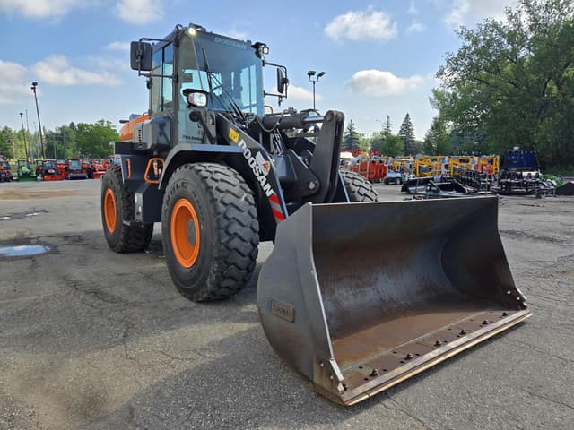 Image of  Doosan DL200-7 equipment image 2