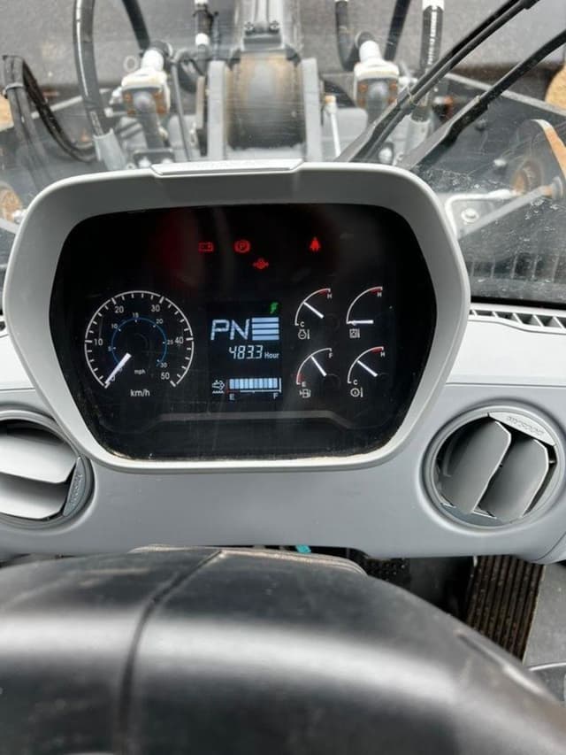 Image of  Doosan DL220-7 equipment image 4