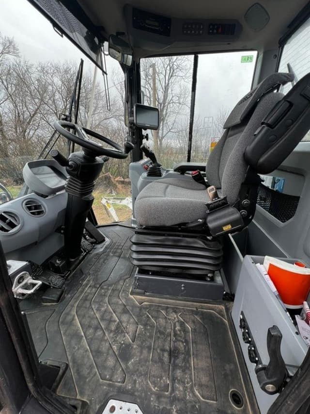 Image of  Doosan DL220-7 equipment image 3