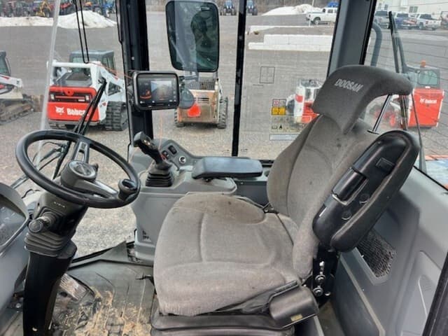 Image of Doosan DL220-7 equipment image 4