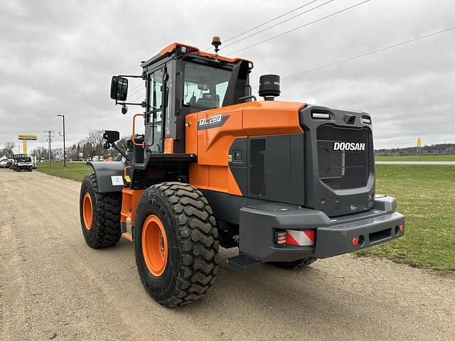 Image of  Doosan DL280 equipment image 3
