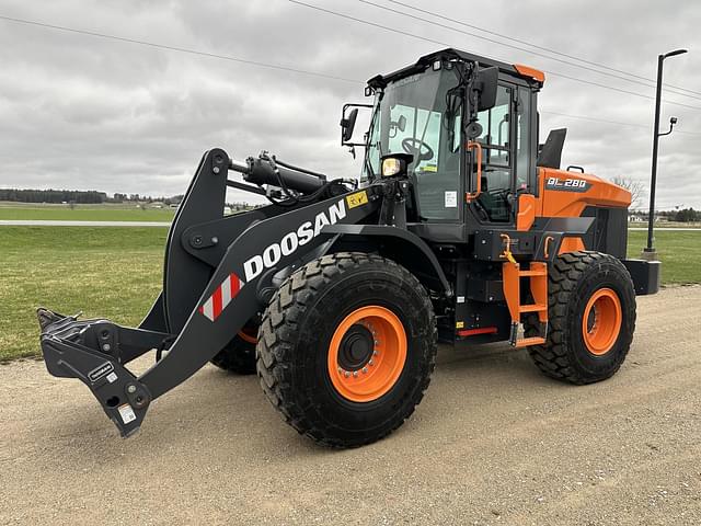 Image of  Doosan DL280 equipment image 1