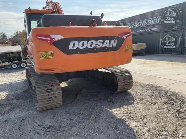 Image of Doosan DX225LC equipment image 2
