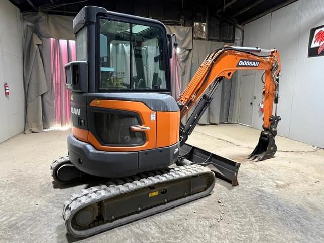 Image of  Doosan  DX35Z-7 equipment image 4