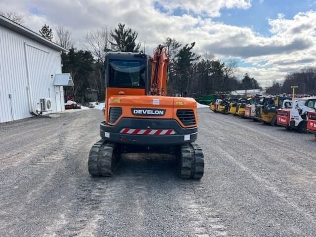 Image of Doosan DX85R-3 equipment image 3