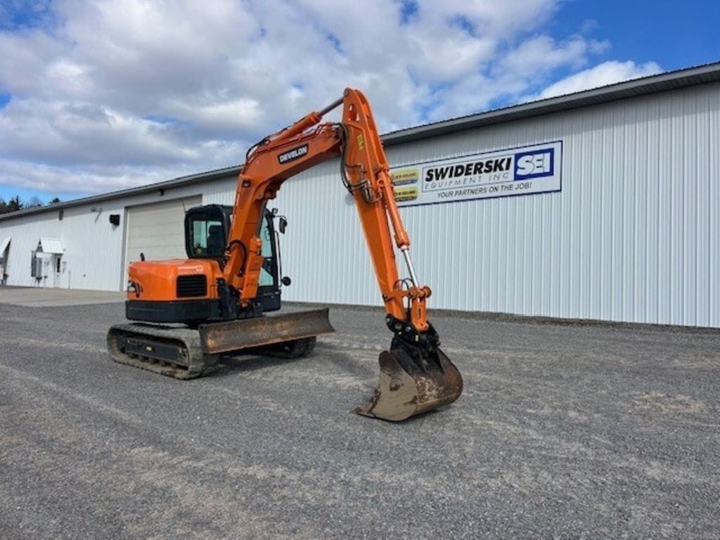 2022  Doosan DX85R-3 Equipment Image0