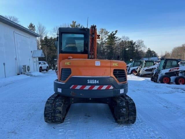 Image of  Doosan DX85R-3 equipment image 2