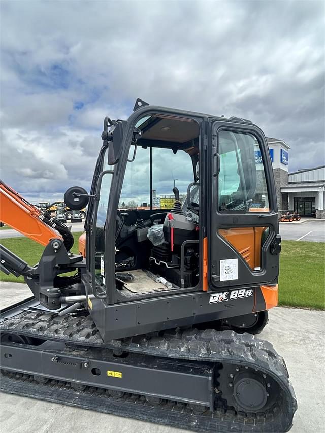 Image of  Doosan DX89R equipment image 3